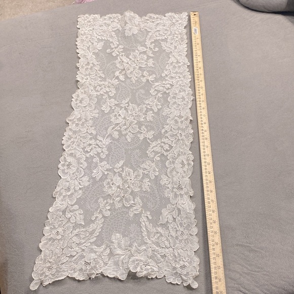 Vintage Crocheted Lace Dresser Table Cream Paisley Floral Runner Home Decor !! - Picture 7 of 8